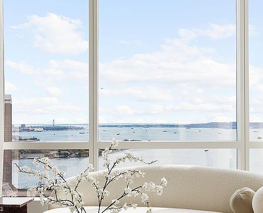 2nd image of 77 Greenwich St #36A
