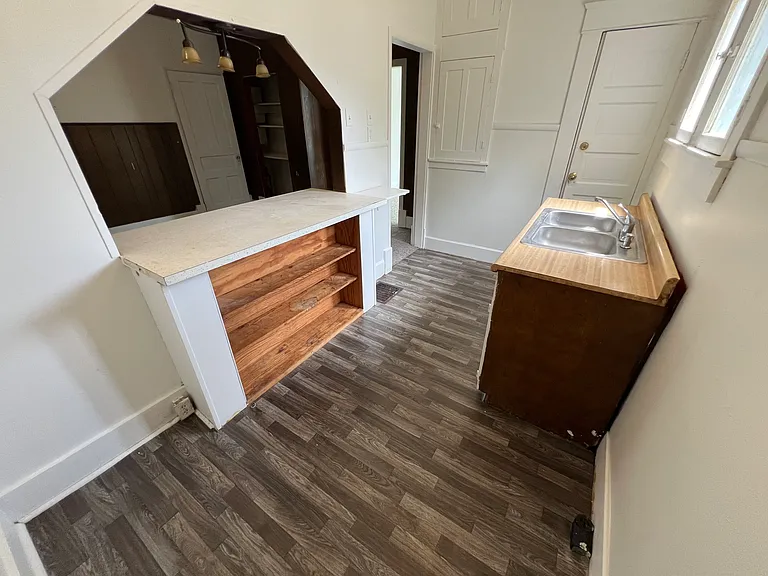 141 Beulah Ave — Photo 2