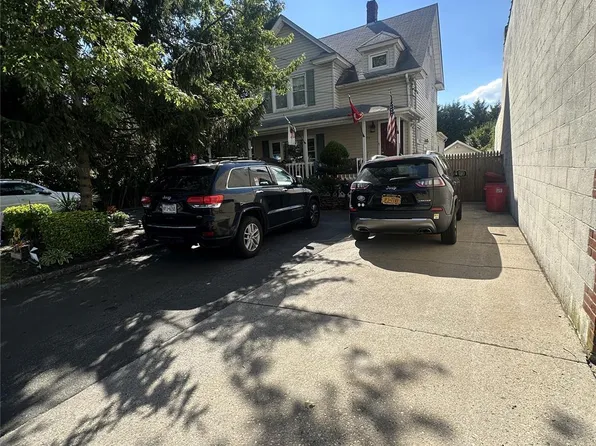 2094 Wantagh Avenue, Wantagh, NY 11793