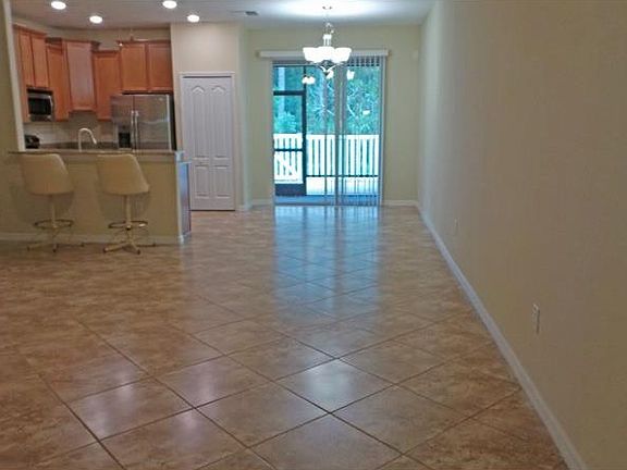 4th image of 12016 Greengate Dr