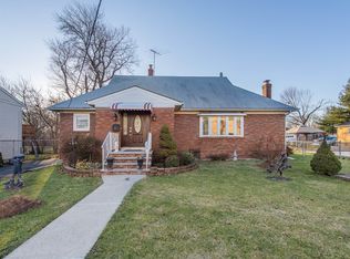 69 Oak St, Clifton, NJ 07014