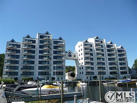 2nd image of 2964 Lakeshore Dr Unit E303