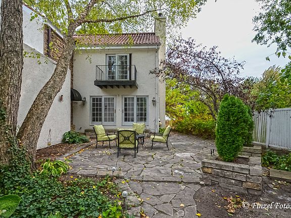Beautiful Private courtyard patio