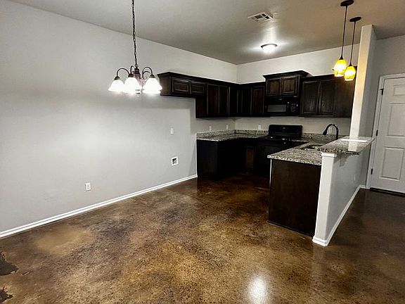 5th image of 1833 Cypress Ln