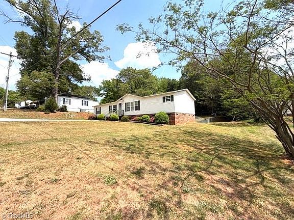 3rd image of 431 Nash Ave