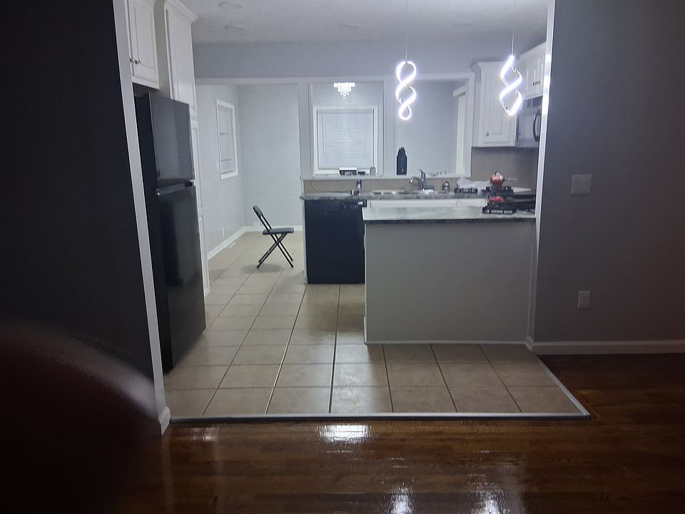 1st image of 7418 Lillian Ave