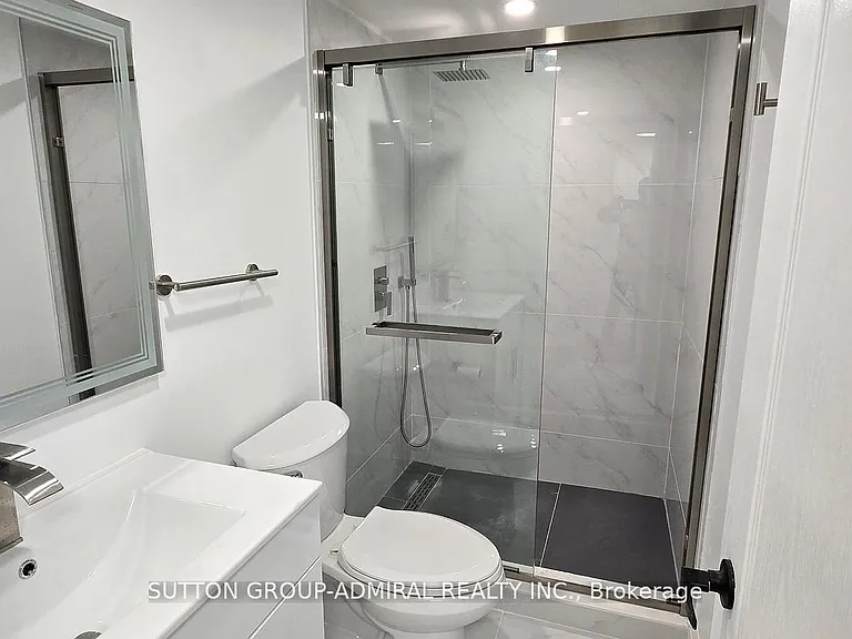 19 Tobruk Cres #BASEMENT — Photo 9