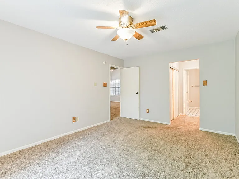 38 Camberwell Ct — Photo 12