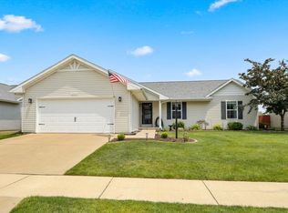 2504 N Skyline Dr, Urbana, IL