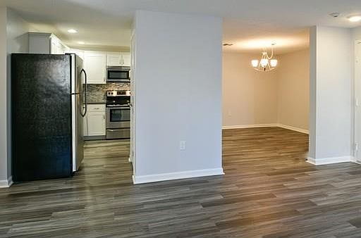 4th image of 17 Bourbon St APT 73