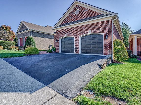 2nd image of 3314 Belshire Ct SW
