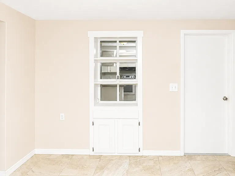 10801 Oldham Rd — Photo 6