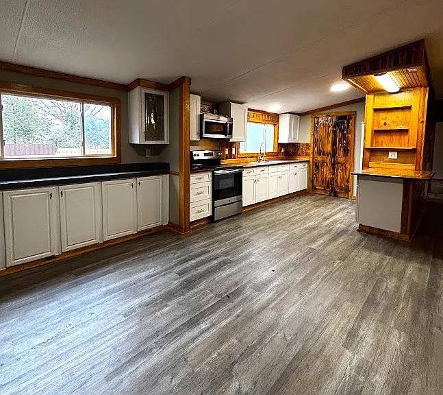 3168 Eldora Rd — Photo 8