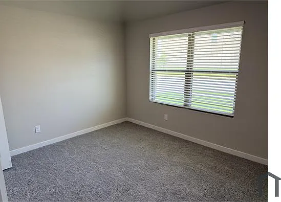 986 Olive Dr — Photo 9