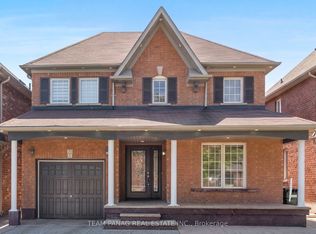 22 Beresford Cres, Brampton, ON L6P 2M2