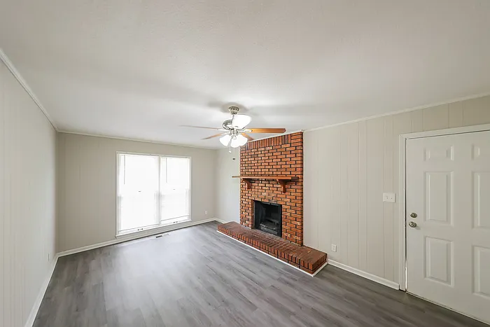 3204 45th Pl E — Photo 3