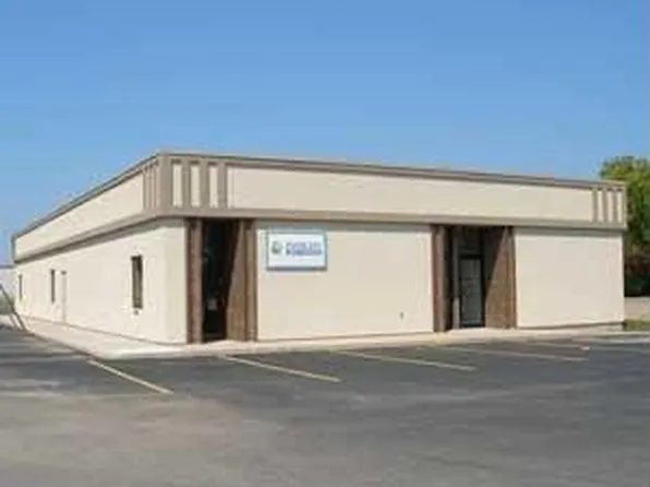 1968 N Henderson St, Galesburg, IL 61401