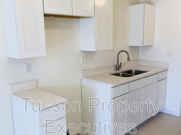 3831 E Flower St APT 7