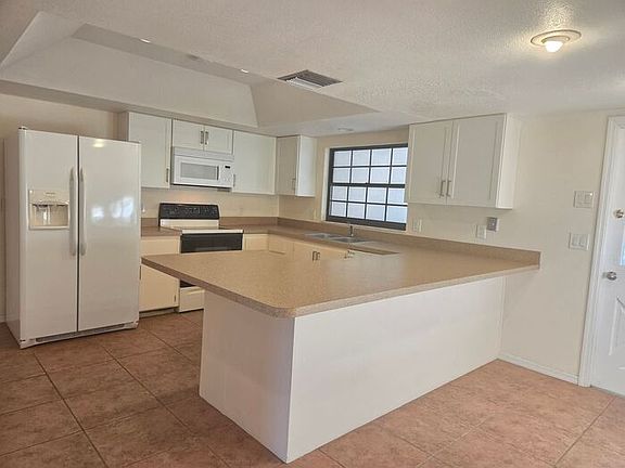 5th image of 2900 N Mills Ave