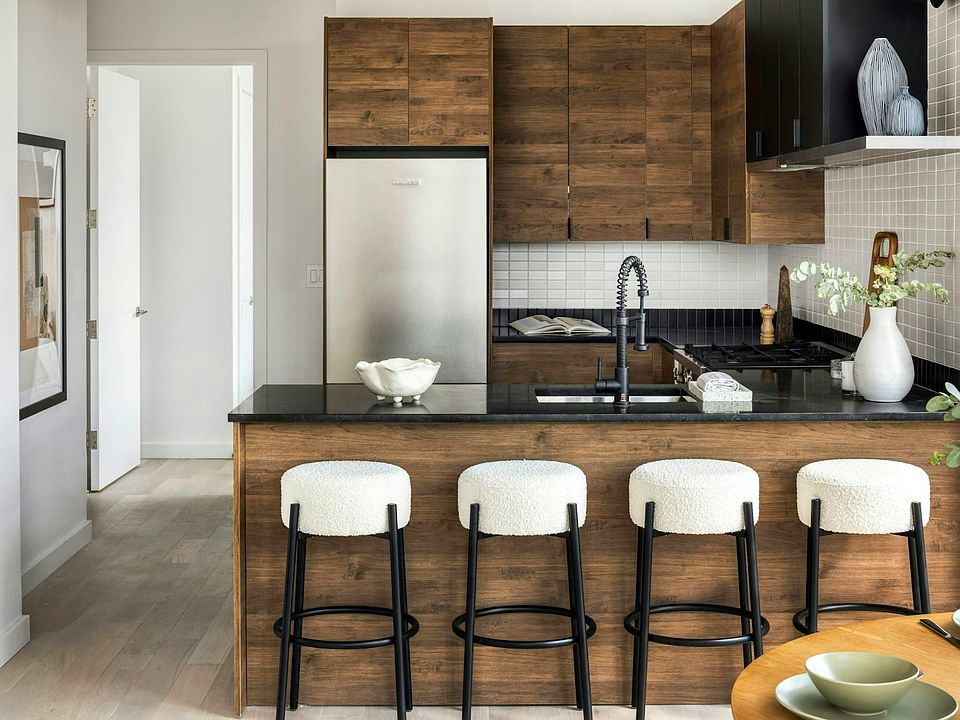 1st image of 979 Pacific St #Penthouse E