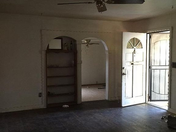 3rd image of 2845 W Rose St
