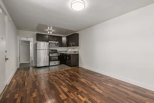 6871 Franklin Ave - Hollywood Cozmo Photo 1