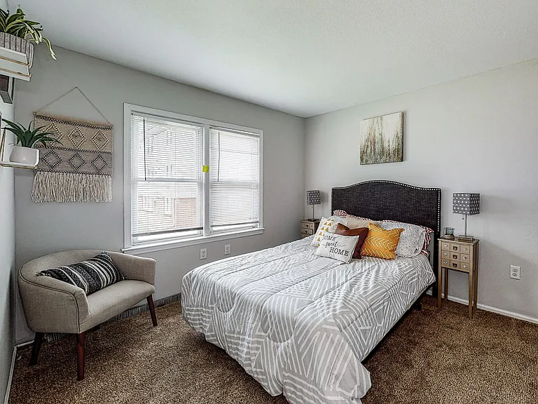 2519 Clarkson Ave — Photo 12