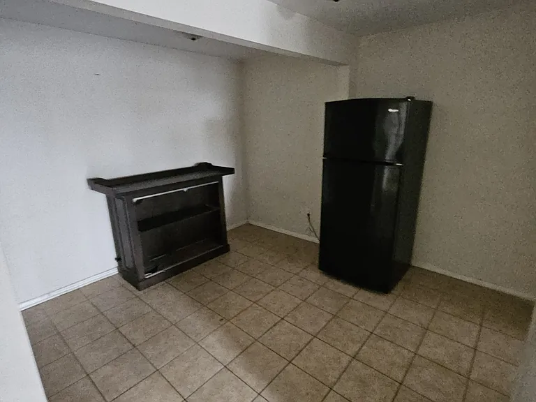 2414 N Myrtle Ave #3 — Photo 8
