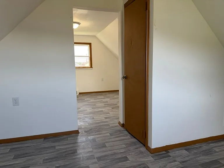 832 Delaware Ave — Photo 5