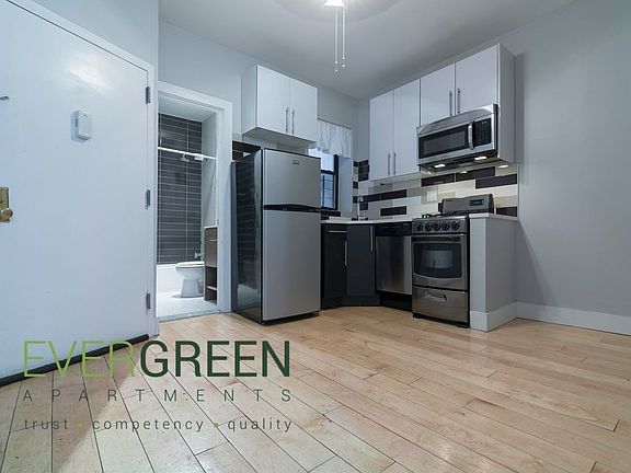 5th image of 401 Chauncey St APT 2D