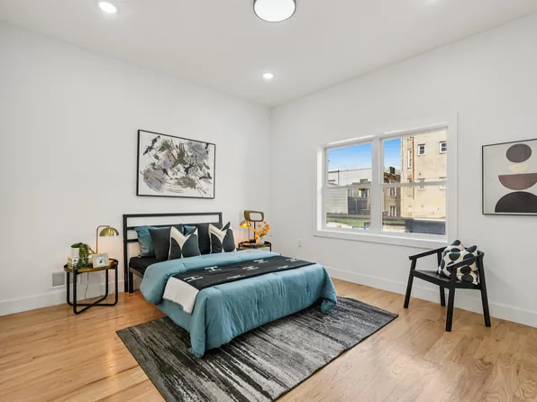 78 Beacon Avenue image 13 of 43