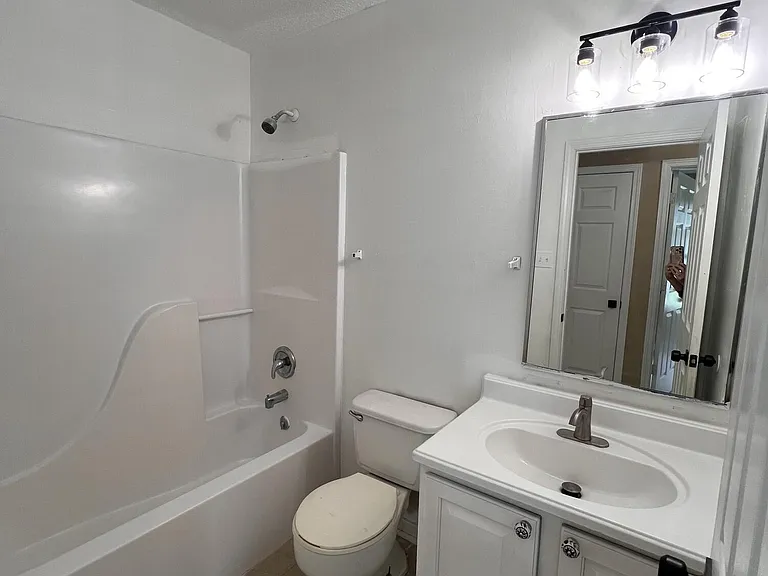 2414 34th Ave #B — Photo 8