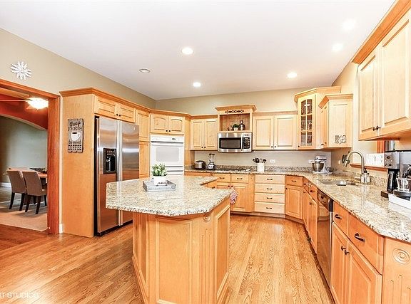 4th image of 3116 Deering Bay Dr