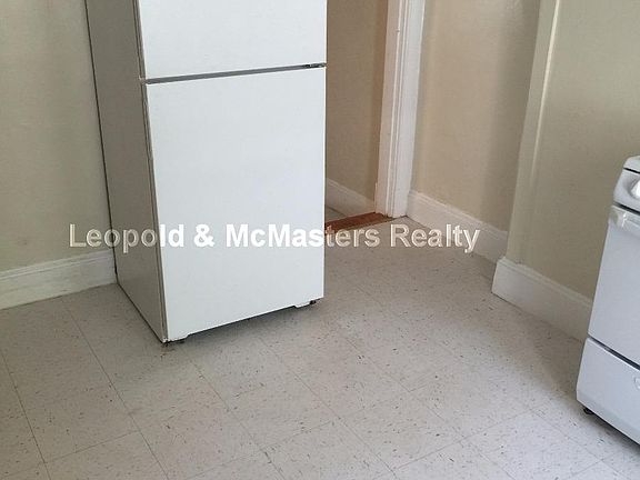 5th image of 56 Carlisle St #1