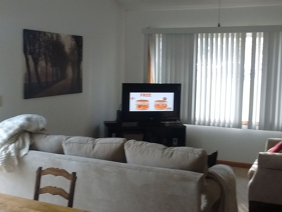 2nd image of 110 Sunshine Ct