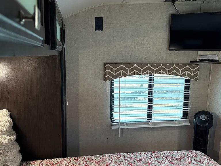 2nd Smart TV in bedroom with extra fan