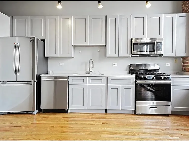 1801 S Michigan Ave #502 — Photo 3