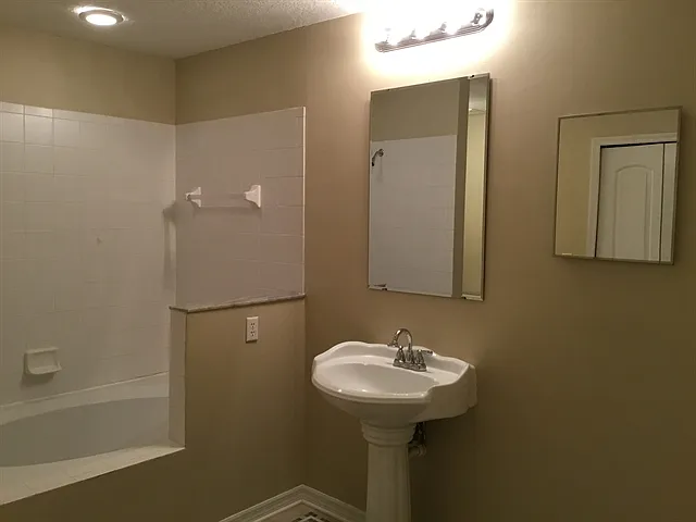 245 Johns Glen Dr — Photo 12