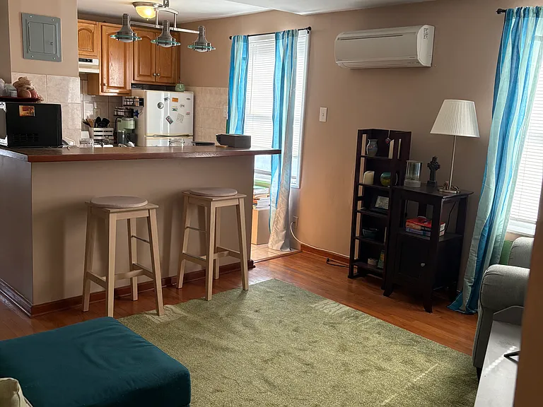 2224 Green St #5 — Photo 8
