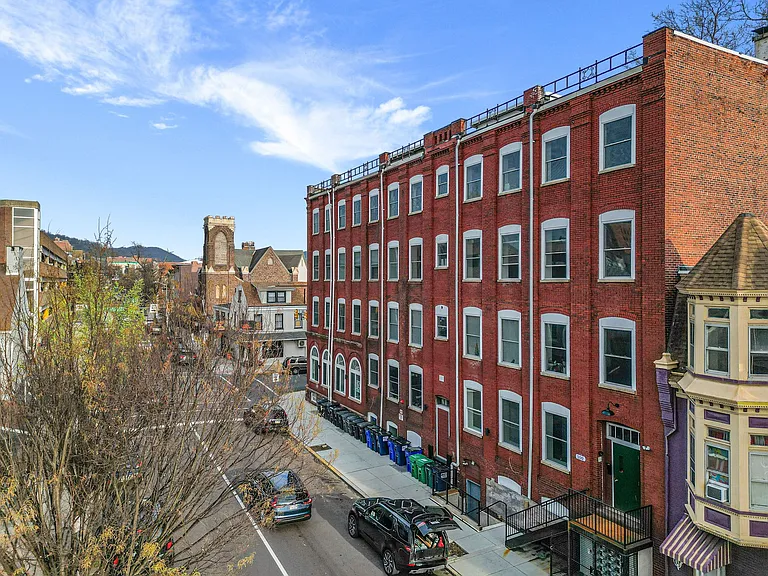 Multi-family building - Center City — Photo 7