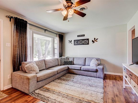 3rd image of 75 Saint Anthony Ln
