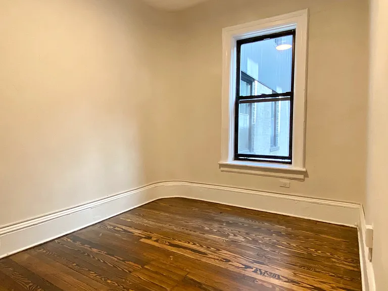 142 E 27th St #5F — Photo 2