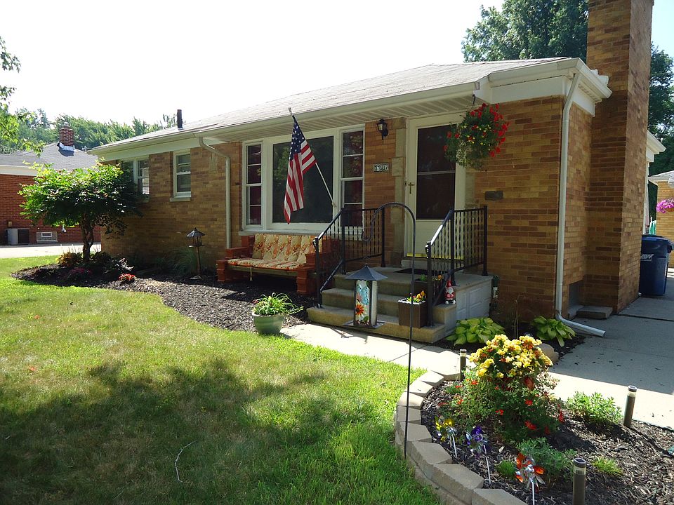 1st image of 37637 Lake Dr