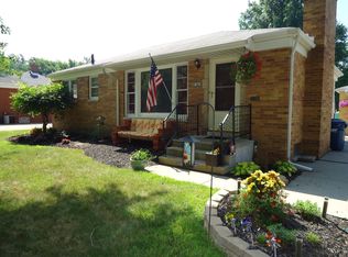 37637 Lake Dr, Avon, OH 44011