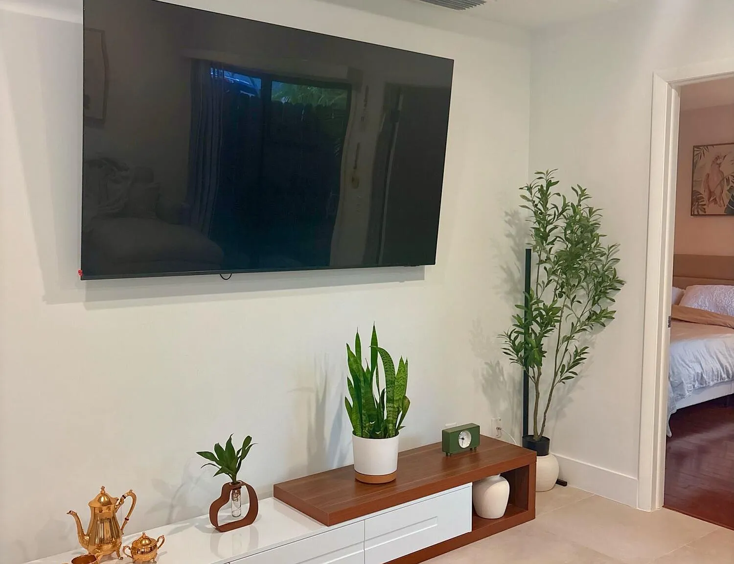 2 bed, 2.0 bath, 919 sqft, $2,950 — Photo 2