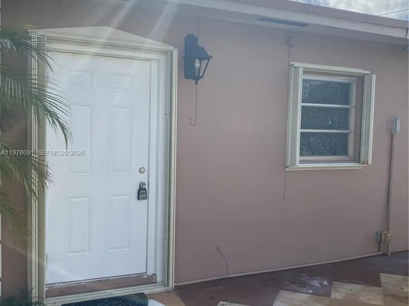 10701 NW 23rd Ave, Miami, FL 33167