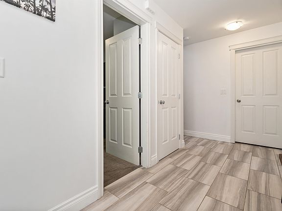 5th image of 34832 1st Ave