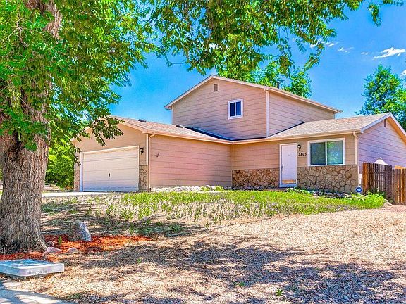 4th image of 3805 Red Cedar Dr