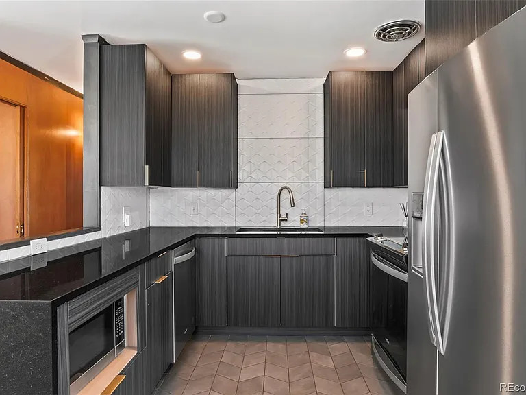 9309 Highland Pl — Photo 8