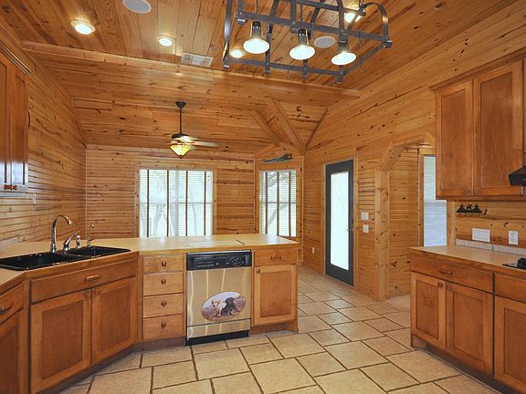 2nd image of 1001 County Road 203